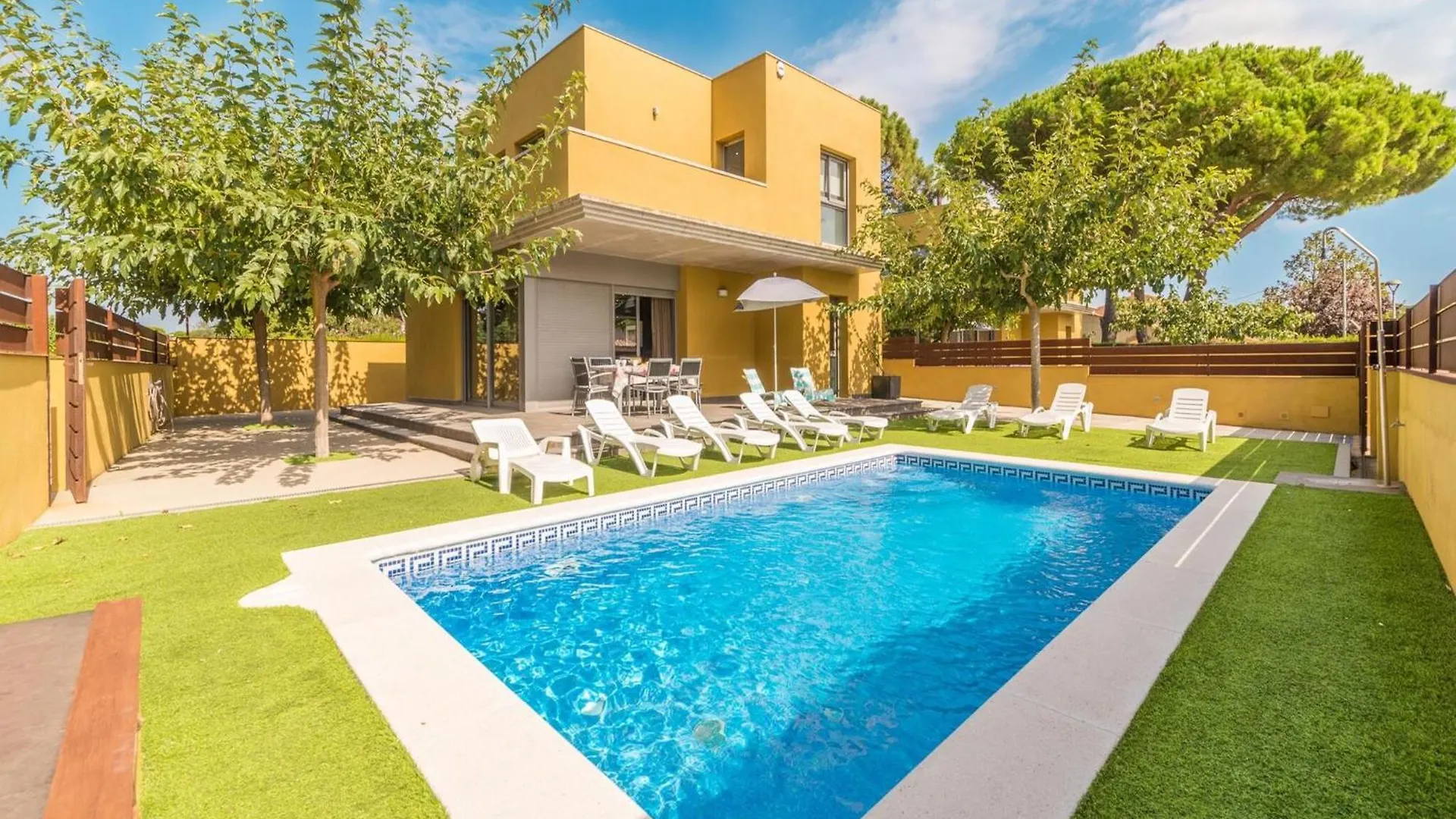 Villa House With Large Garden And Private Pool L' Escala